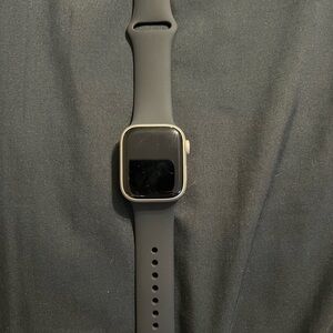 Silver series 7 Apple Watch 41mm